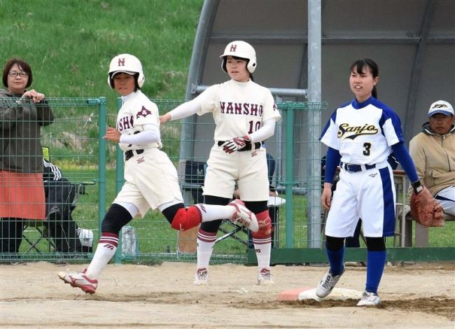 【写真】帯大谷優勝 帯南商に雪辱 春季高校女子ソフトボール大会