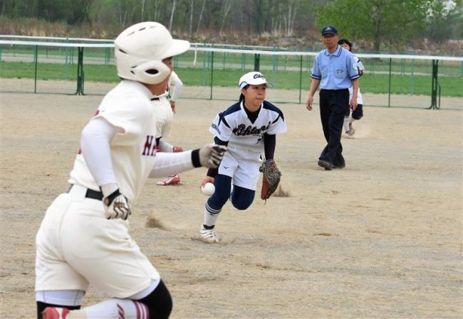 【写真】帯大谷優勝　帯南商に雪辱　春季高校女子ソフトボール大会