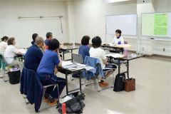 介護技術習得に向け講習 2