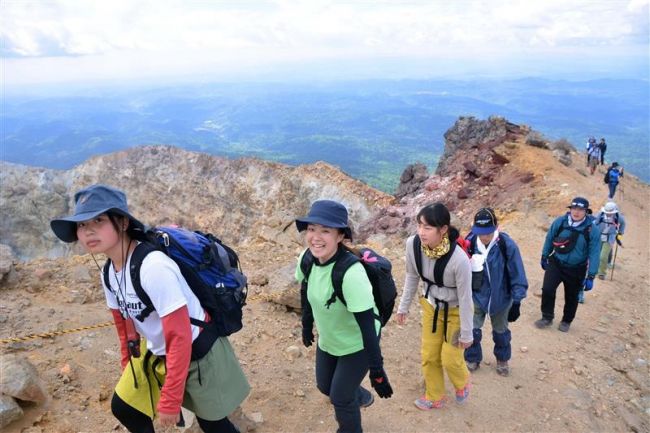 【写真】雄大! 雌阿寒岳 本格シーズン入り 足寄