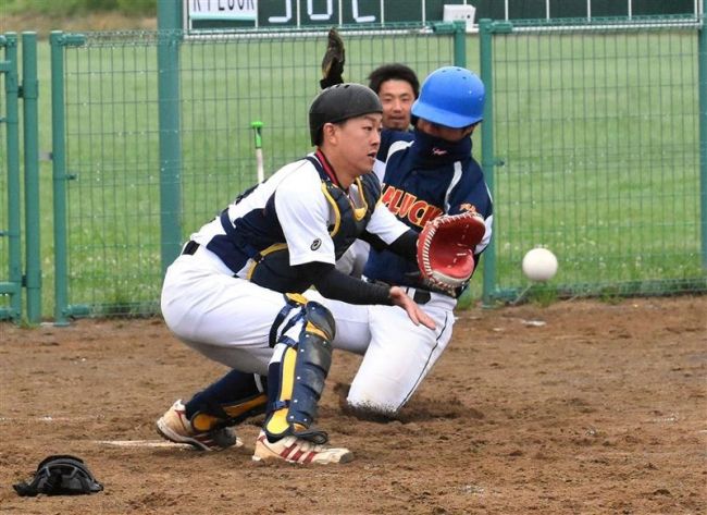 【写真】K―PLUCKコールドで4連覇 勝毎杯朝ソフトボール大会