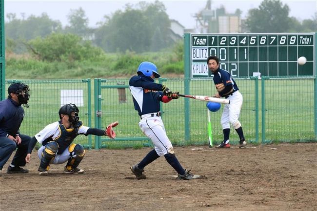 【写真】K―PLUCKコールドで4連覇 勝毎杯朝ソフトボール大会
