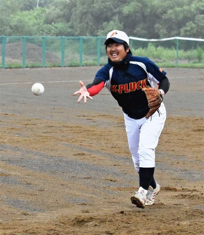 【写真】K―PLUCKコールドで4連覇 勝毎杯朝ソフトボール大会