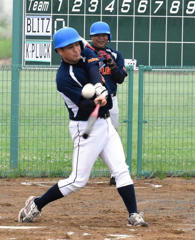 【写真】K―PLUCKコールドで4連覇 勝毎杯朝ソフトボール大会