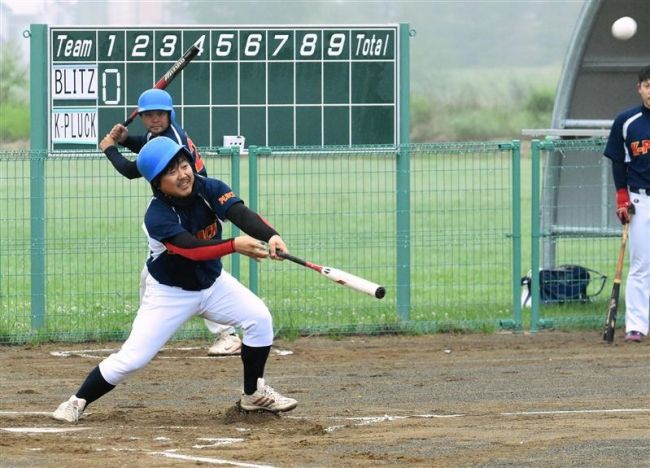 【写真】K―PLUCKコールドで4連覇 勝毎杯朝ソフトボール大会