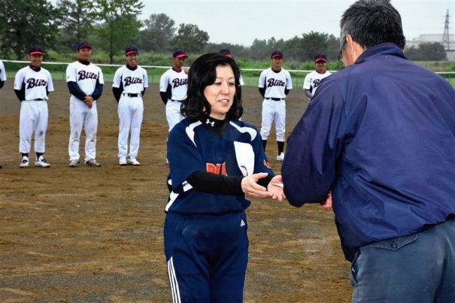 【写真】K―PLUCKコールドで4連覇 勝毎杯朝ソフトボール大会