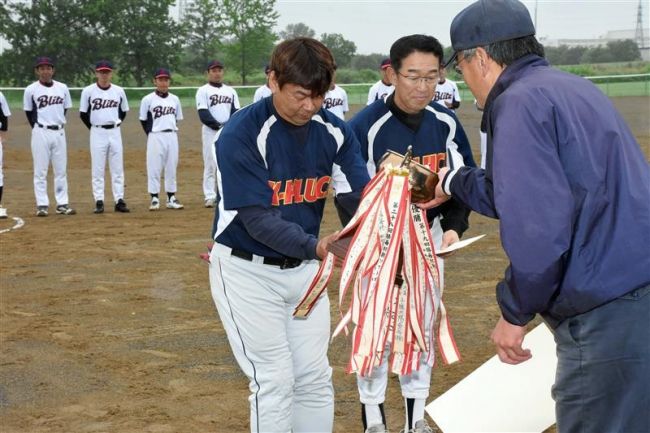 【写真】K―PLUCKコールドで4連覇 勝毎杯朝ソフトボール大会
