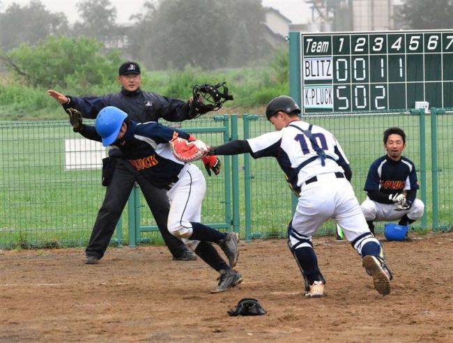 【写真】K―PLUCKコールドで4連覇 勝毎杯朝ソフトボール大会