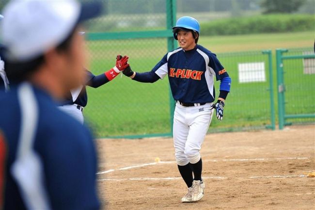 【写真】K―PLUCK圧勝し4連覇、安田MVP 会長杯朝ソフトボール