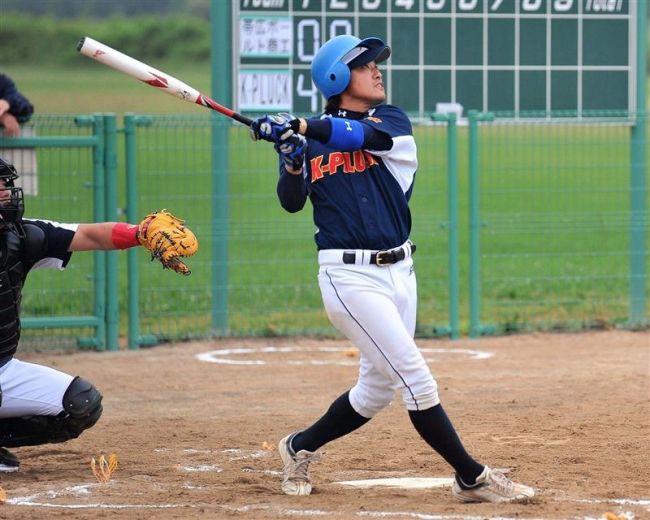 【写真】K―PLUCK圧勝し4連覇、安田MVP 会長杯朝ソフトボール