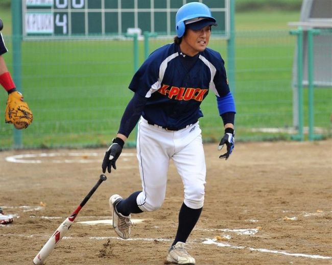 【写真】K―PLUCK圧勝し4連覇、安田MVP 会長杯朝ソフトボール