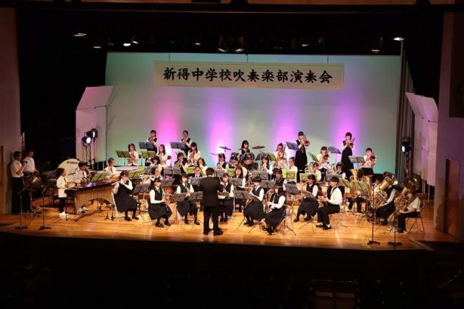 【写真】新得中吹奏楽部が定期演奏会