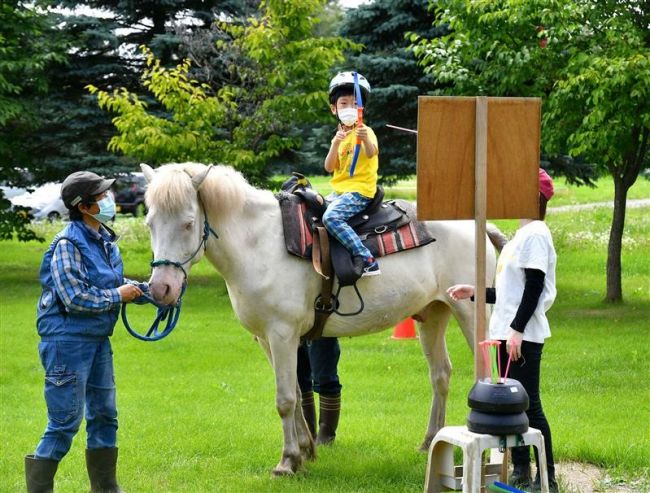 【写真】こぼれ話「満寿屋商店麦音で流鏑馬体験会」