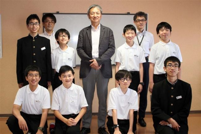 【写真】中学生がまちを歩いて地域探究　清水