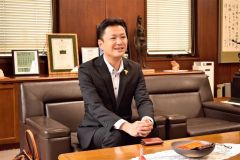 ワインクラスター北海道の阿部代表が来社 2