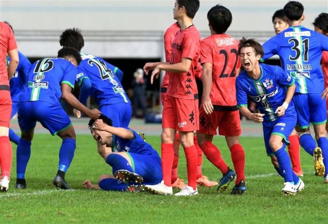 【写真】スカイアースと新得FC共に鮮やか逆転、道リーグサッカー幕別で勝利