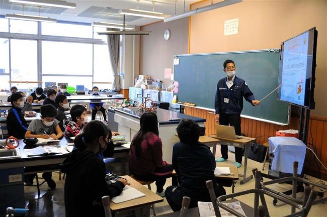【写真】中札内小で１日防災学校