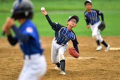 明和ブルーサンダースＶ、４年生以下は柏が制す　帯広少年野球連盟会長杯 8