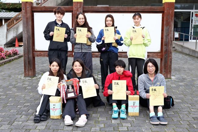【写真】一般男子腰山・細川組、女子は本田・川村組Ｖ　全十勝ソフトテニス選手権