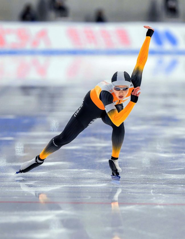 【写真】村上圧勝V、女子は郷2位 3000は酒井制す全日本選抜スケート八戸大会