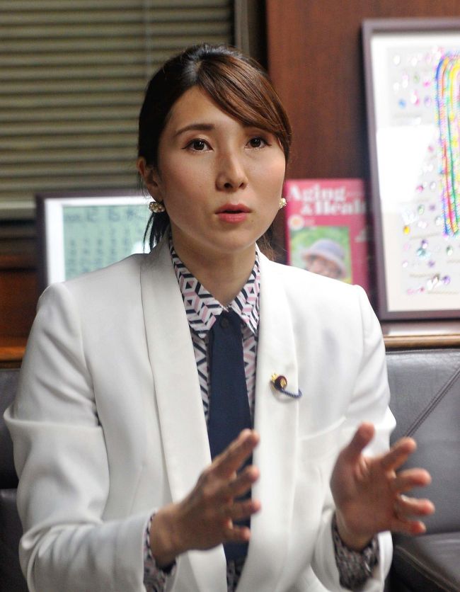 【写真】コロナで収入減の病院に「経営支援を」　石川衆院議員が来社