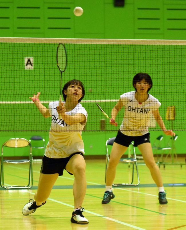 【写真】帯南商女子2連覇、帯大谷男子は18連覇 全十勝高校バドミントン新人団体戦