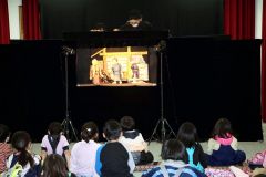 人形劇「パセリ座」が公演　新得 2