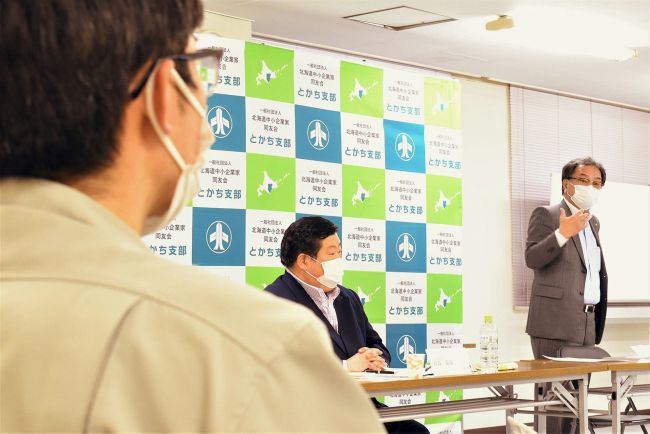 同友会　会員獲得に向け独自策　管内企業トップの講演会を開催