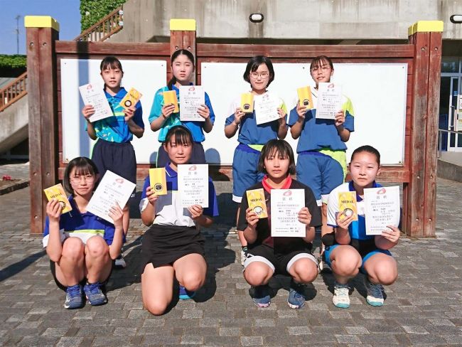 【写真】男子団体戦は帯八千代V、女子は帯南町 市中体連大会ソフトテニス