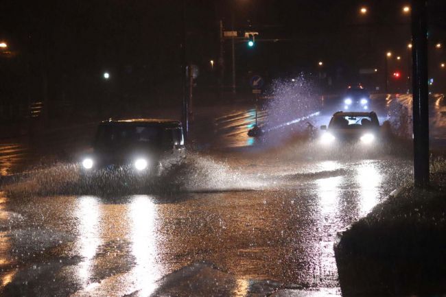 のり面一部崩れ道東道通行止め　大雨　管内に影響