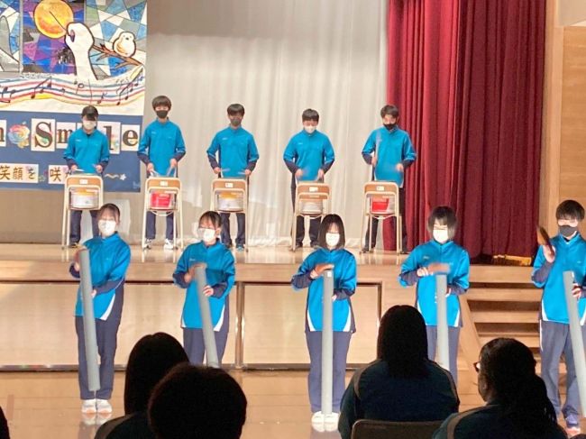 【写真】広尾中で「ストンプ」コンクール