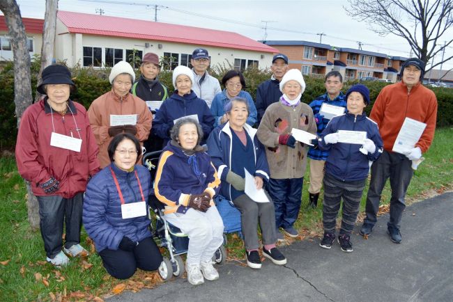 独居老人の安否確認兼ねてラジオ体操　大樹・柏寿クラブ