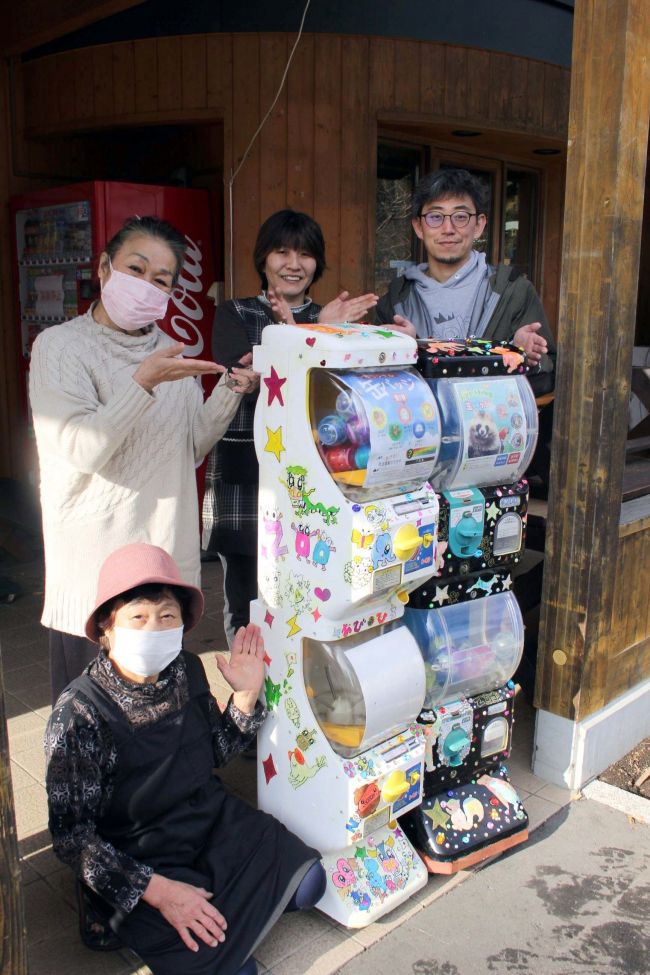 おびひろ動物園応援のストラップ＆缶バッジ　子どもたちが制作、本体デザイン一新