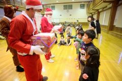 足寄ロータリークラブがクリスマスプレゼント 2