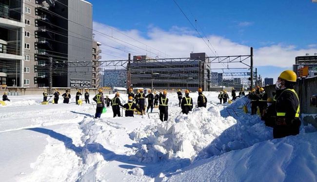 【写真】JR札幌発着 運休続く 3日連続 再開めどたたず 除雪作業進まず