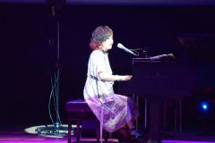 清水ミチコさんがライブ　音更