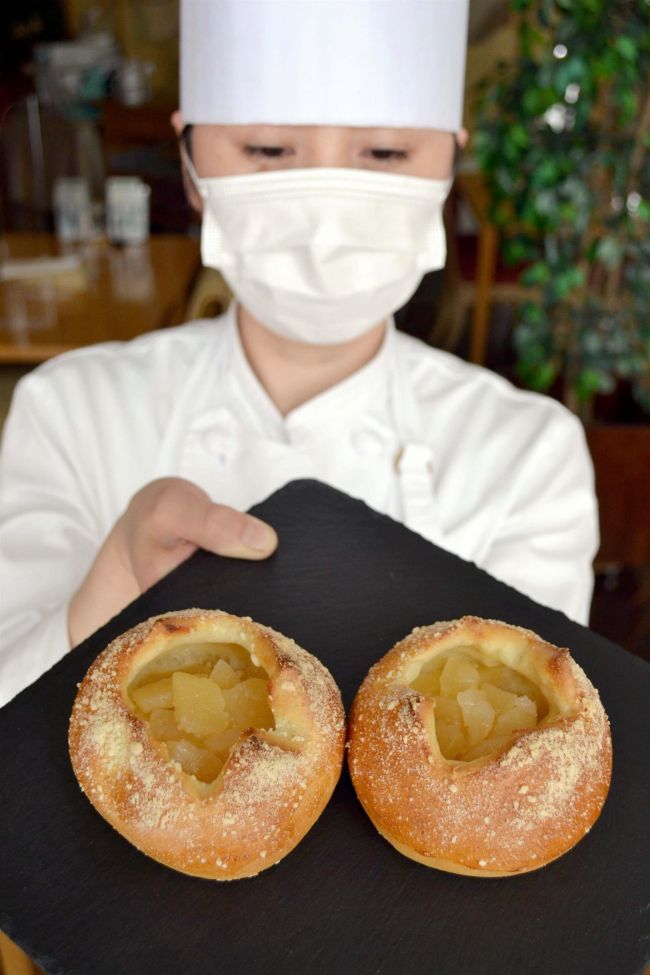 十勝のワインで煮込んだリンゴのパン、土日限定で新発売　北海道ホテル