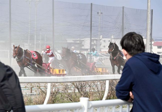 【写真】ばんえい競馬開幕１カ月、発売額は前年度比１１５％で好調