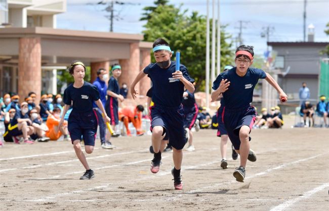 【写真】市内中学校で体育祭 3年ぶり全校生徒集い