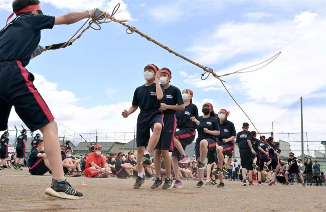 【写真】市内中学校で体育祭 3年ぶり全校生徒集い