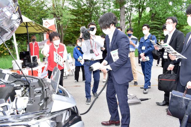【写真】十勝総合振興局でゼロカーボン勉強会　ＥＶ理解深める