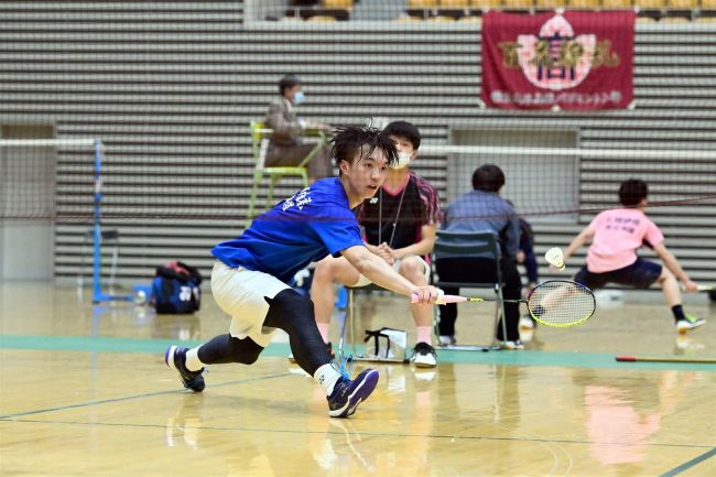 【写真】帯大谷女子北北海道9年ぶりVインターハイへ、男子は準優勝 帯柏葉3位 道高体連バドミントン