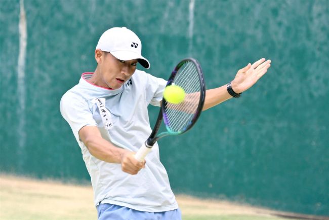 【写真】観野４―６惜敗、松本は２―６　個人シングルスは共に初戦敗退　テニス四国高校総体