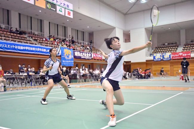 【写真】帯一女子団体戦で初戦惜敗、1―2名古屋経済大市邨 全国中学校バドミントン