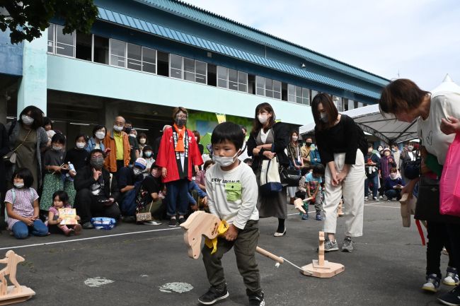 「ちびっこばん馬」に「ばん馬かるた」　３年ぶりばん馬まつり