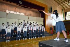 ３年ぶりに全校で　市内中学校で文化祭