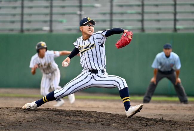 白樺学園の西村気迫の投球で勝利呼び込む、東海大札幌の桑谷、木谷も奮闘　秋季道高校野球２回戦