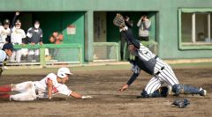 秋季道高校野球大会　白樺学園守備乱れベスト４逃す　３－７立命館慶祥