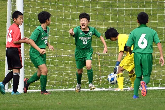 帯広ＦＣと開西つつじが丘がＶ　サッカー財団杯
