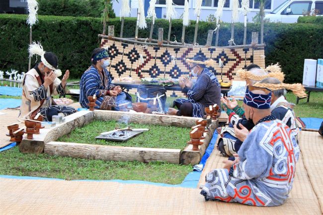 アイヌ民族伝統儀式イチャルパで先祖供養　本別